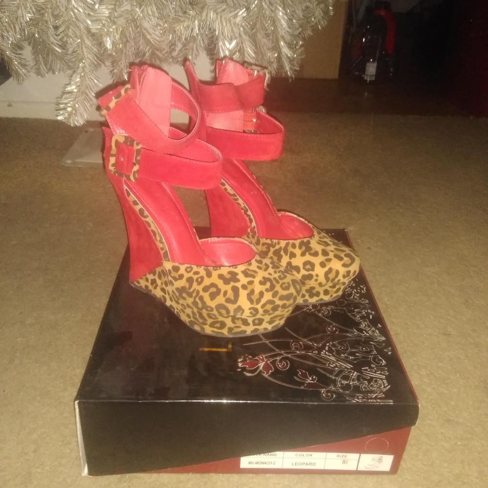 Platform wedge
